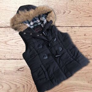 Love Tree juniors S hooded vest